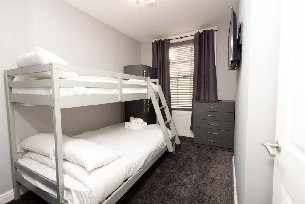 Lavish 2Bed Apartment In The Heart Of Birkenhead Extérieur photo