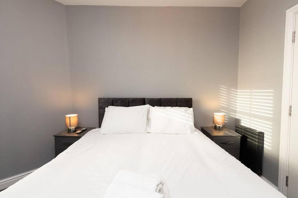 Lavish 2Bed Apartment In The Heart Of Birkenhead Extérieur photo